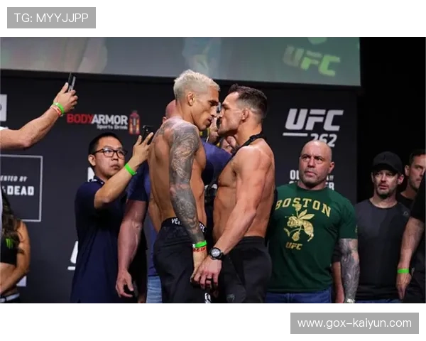 UFC324称重仪式现插曲，卡梅伦·斯莫瑟曼称重后晕倒致比赛取消